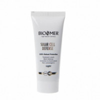 Сонцезахисний крем SPF 50 з тоном (світлий) Біо Мер Solar Cell Defense SPF 50+ Light Bio Mer
