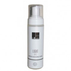 Ніжна пінка, що очищає вітамінами E + C Доктор Кадір Light E + C Gentle Cleansing Foam Dr. Kadir