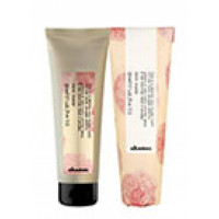 Пластична паста для об'ємного невидимого стайлінгу Давінес MORE INSIDE Medium Hold Pliable Paste Davines